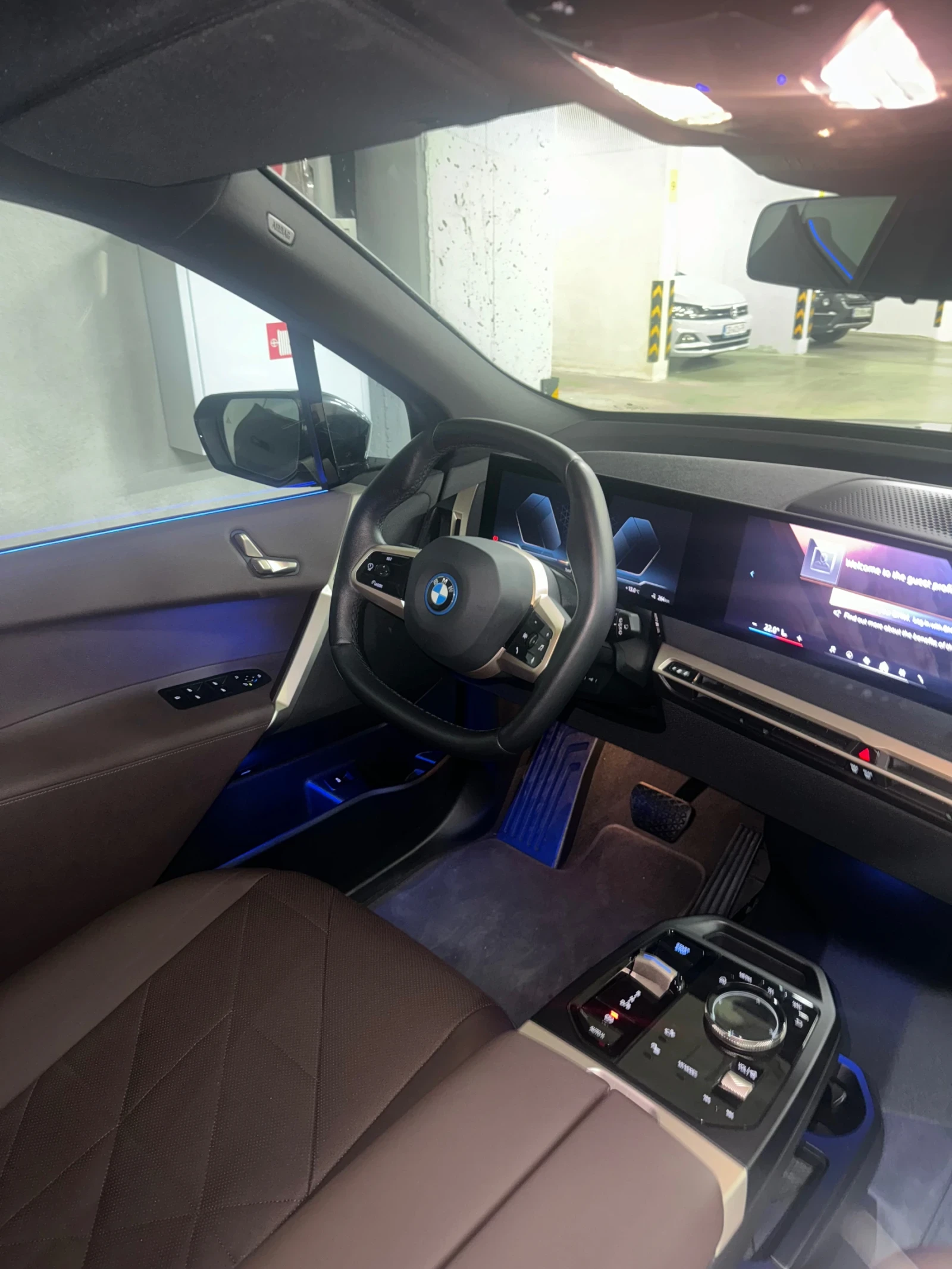 BMW iX BMW iX 40 xDrive H&K* HeadUp* 360* подгрев - изображение 8