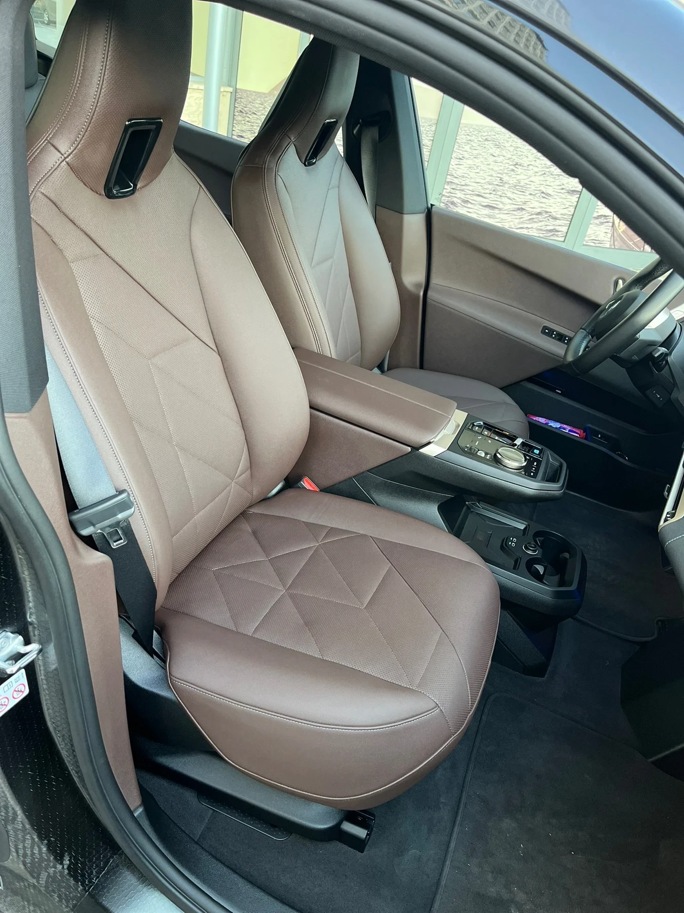 BMW iX BMW iX 40 xDrive H&K* HeadUp* 360* подгрев - изображение 4