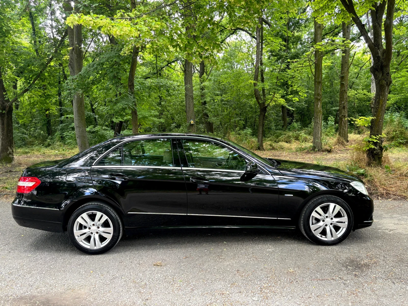 Mercedes-Benz E 220 CDI - изображение 3