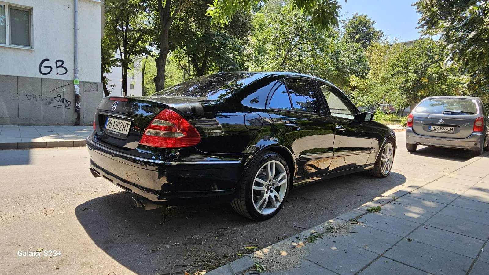 Mercedes-Benz E 500  - изображение 2