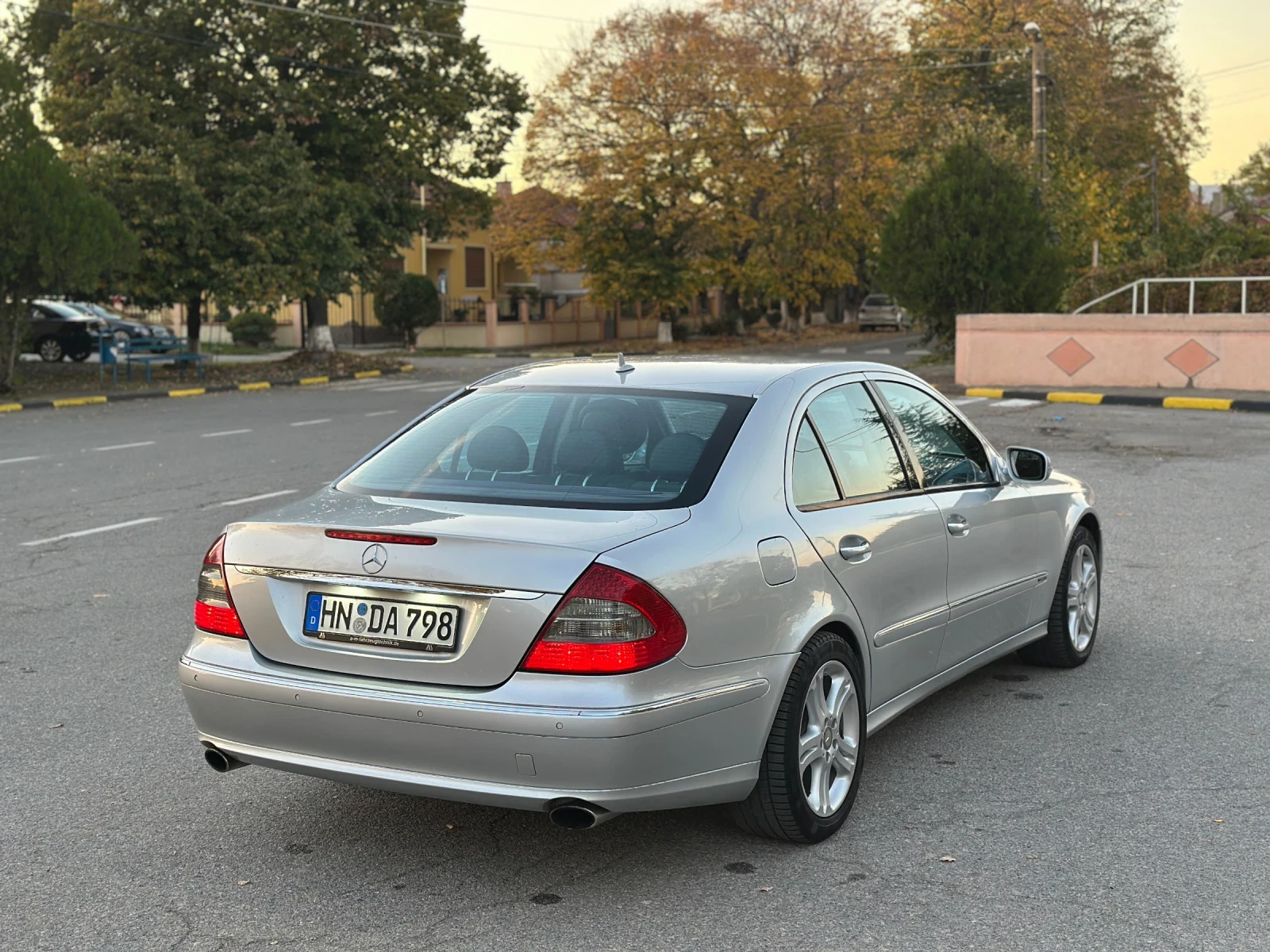 Mercedes-Benz E 320 3.0 V6 - изображение 3