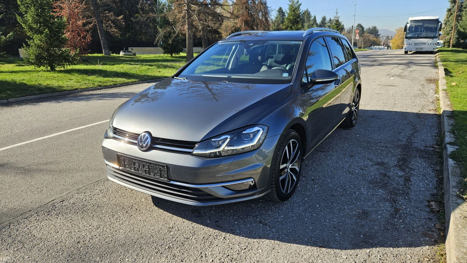 VW Golf Variant 2.0TDI * DSG* PANO* DYNAMIC LIGHTS* NEW TYRES | Mobile.bg   2