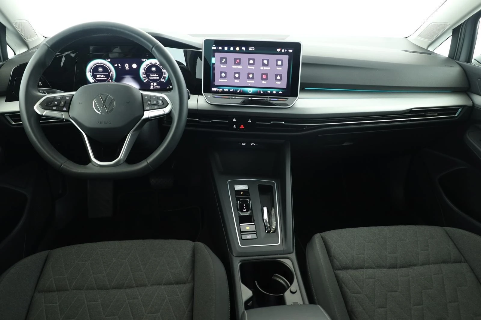 VW Golf 2.0TDI* FACELIFTCAM* LED* DISTR*  - изображение 9