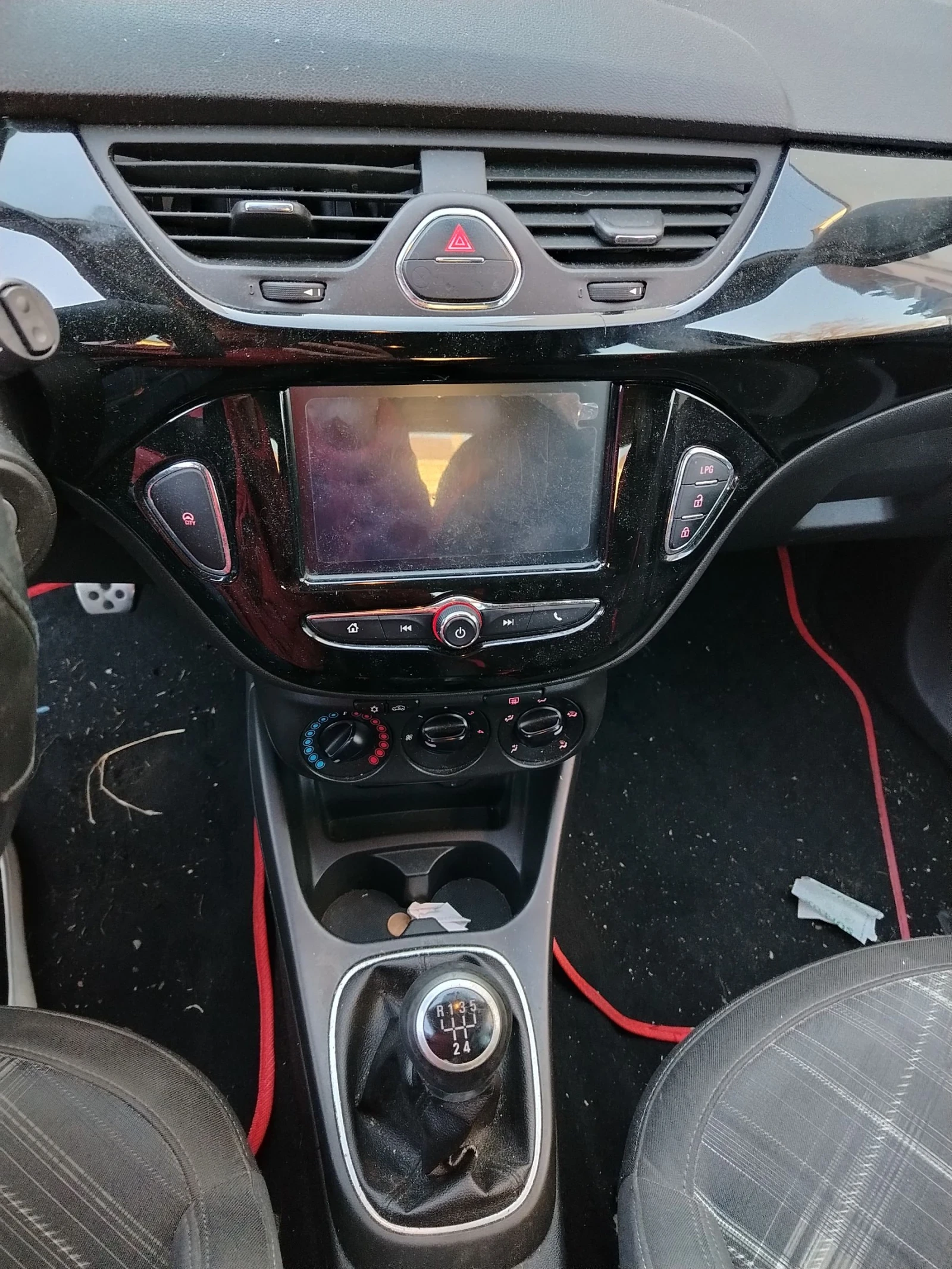 Opel Corsa 1.4 газ-бензин - изображение 8