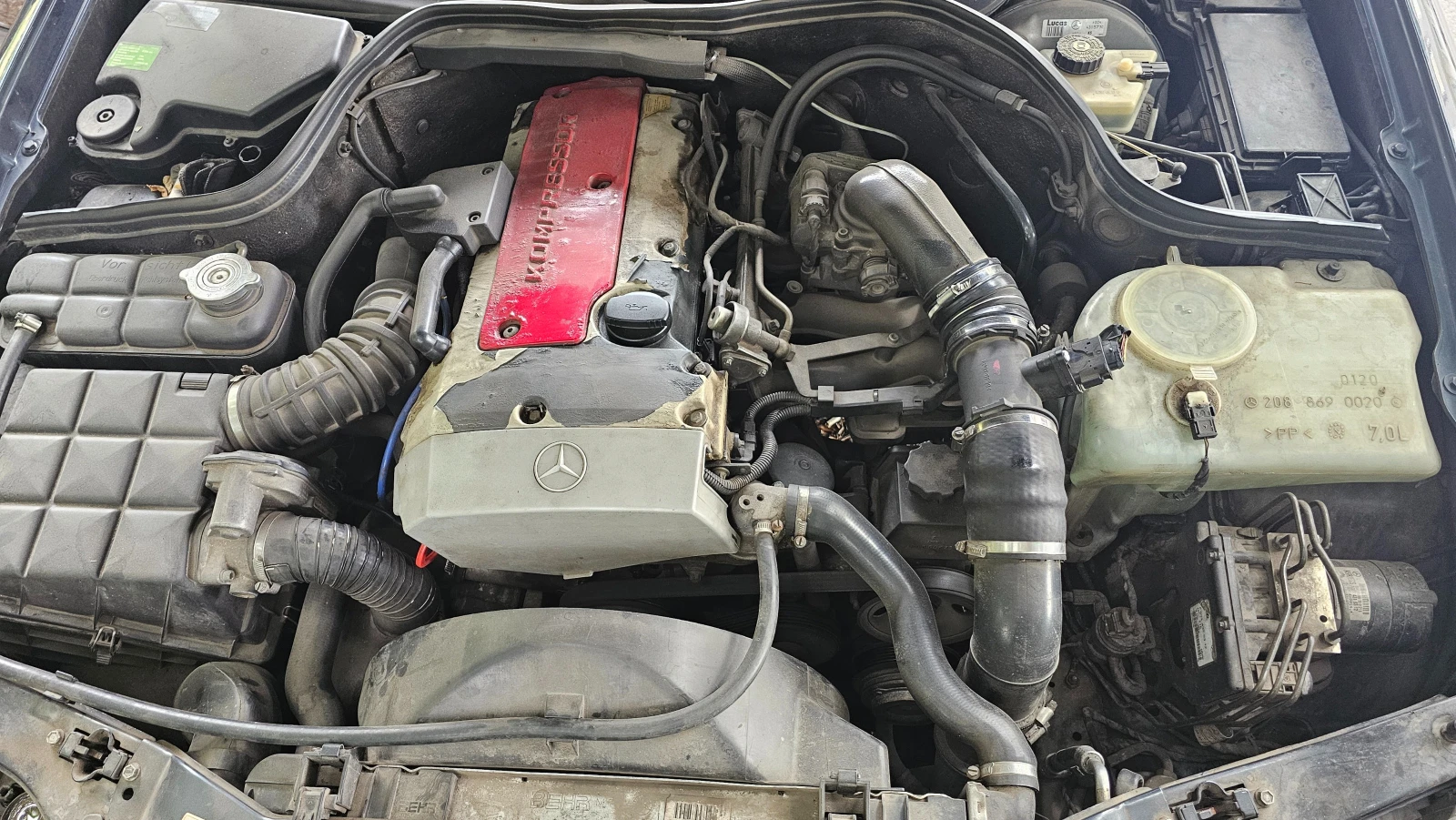 Mercedes-Benz CLK, снимка 8 - Автомобили и джипове - 53564909