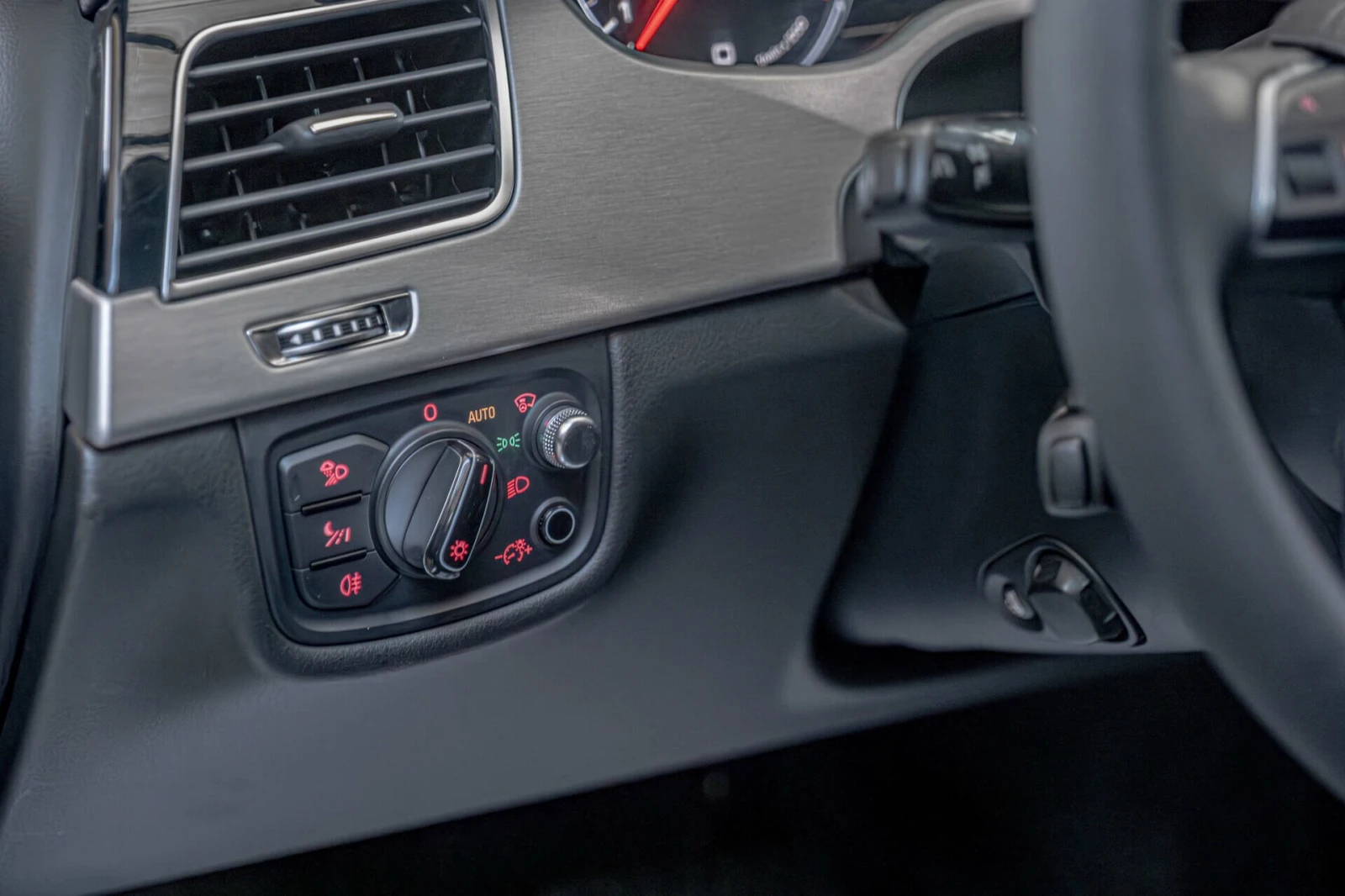 Audi A8 4.2TDI/LONG/Bose/HuD/Камера 360/Дистроник/Обдухван, снимка 10 - Автомобили и джипове - 53725676