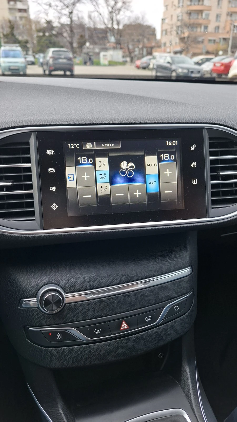 Peugeot 308, снимка 8 - Автомобили и джипове - 53977263