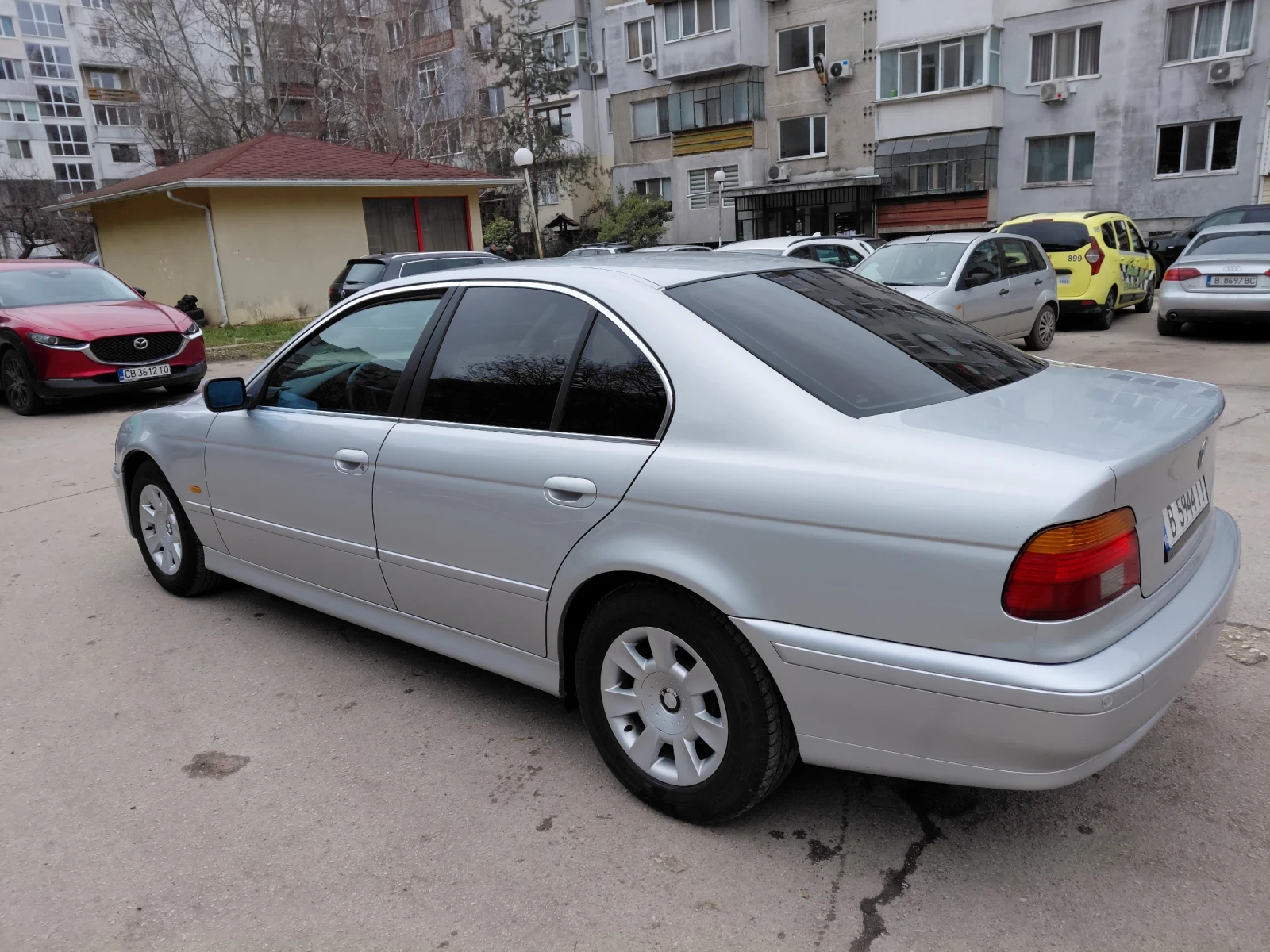 BMW 523, снимка 4 - Автомобили и джипове - 54005048