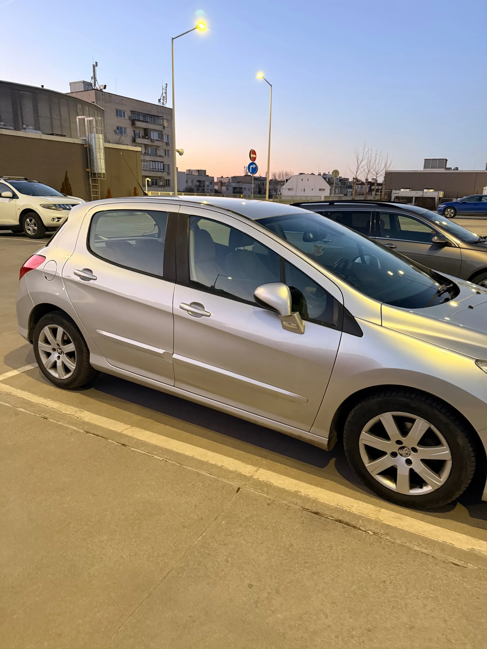 Peugeot 308 Facelift, снимка 4 - Автомобили и джипове - 54012215