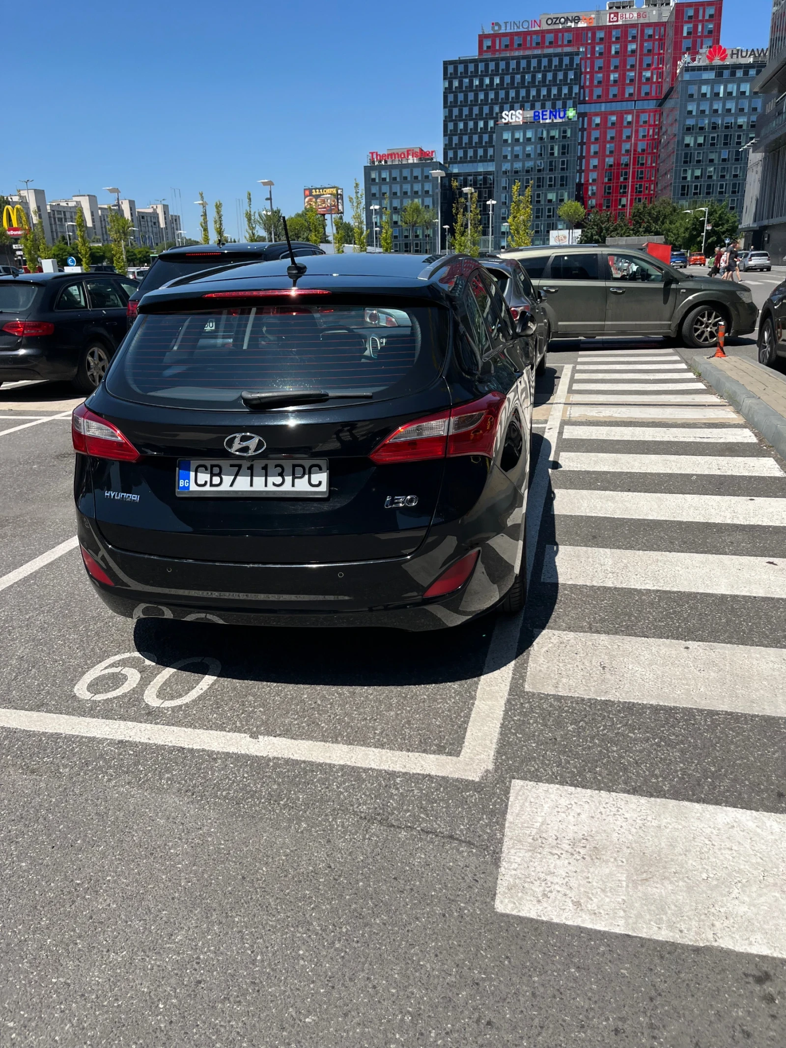 Hyundai I30 Crdi, снимка 8 - Автомобили и джипове - 55425205
