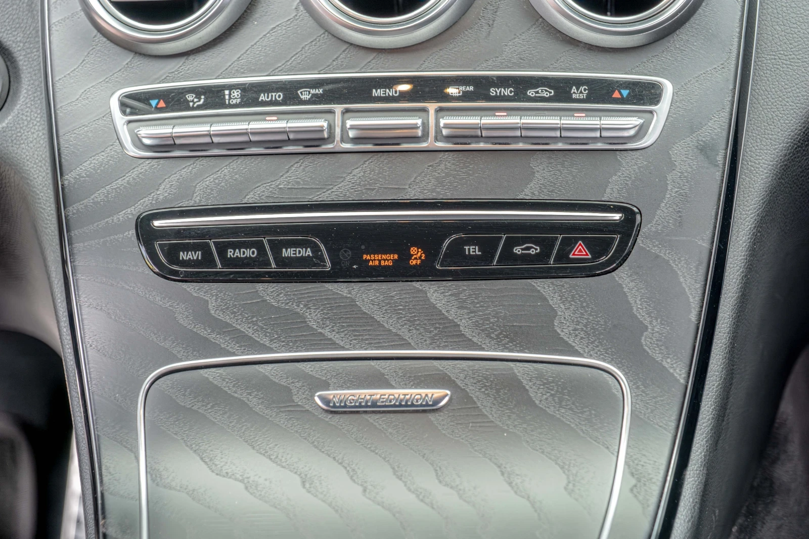 Mercedes-Benz C 220 FACELIFT/AMG LINE/NIGHT EDITION/9-G, снимка 9 - Автомобили и джипове - 54780890