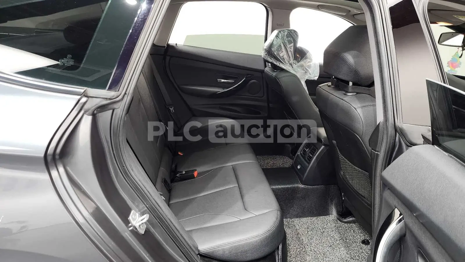 BMW 320 HEAD-UP * ПОДГРЕВИ * ПАНО * KEYLESS * , снимка 12 - Автомобили и джипове - 55034359