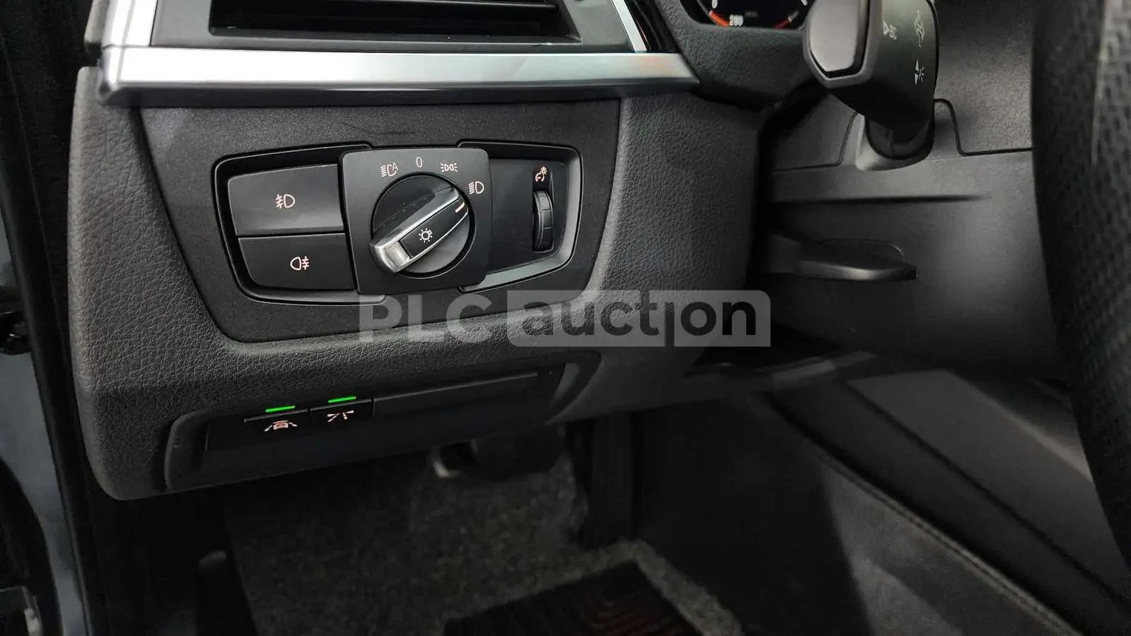 BMW 320 HEAD-UP * ПОДГРЕВИ * ПАНО * KEYLESS * , снимка 16 - Автомобили и джипове - 55034359
