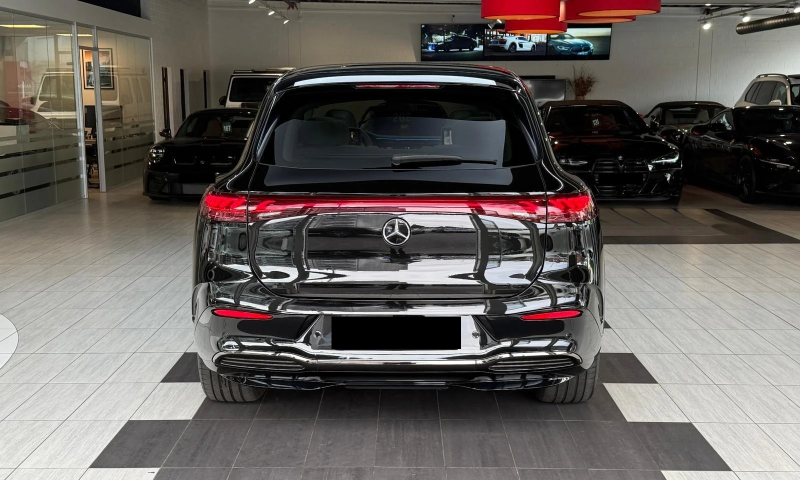 Mercedes-Benz EQS 580 SUV AMG 4M HYPERSCREEN BURMESTER TV , снимка 4 - Автомобили и джипове - 55968363