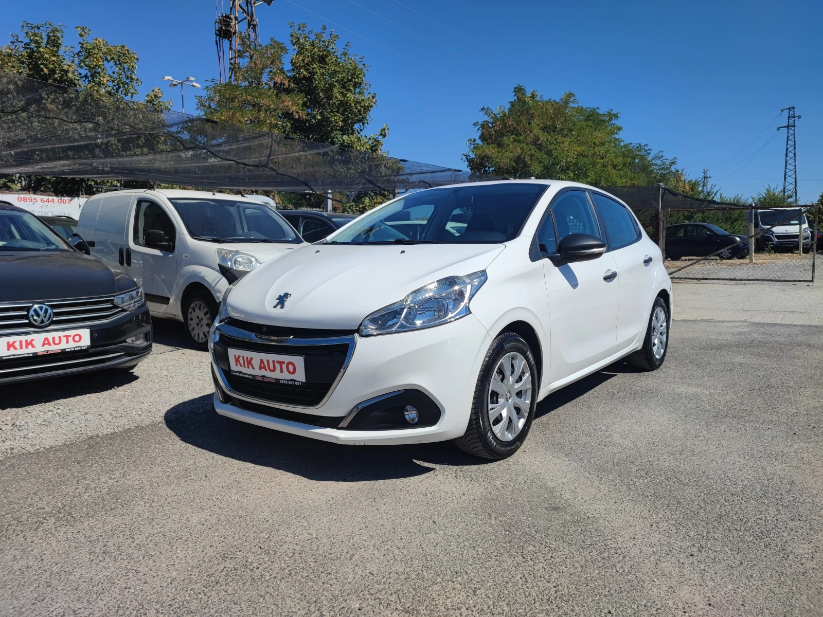 Peugeot 208 1.6HDI-75ks-EURO 6, снимка 2 - Автомобили и джипове - 55987587