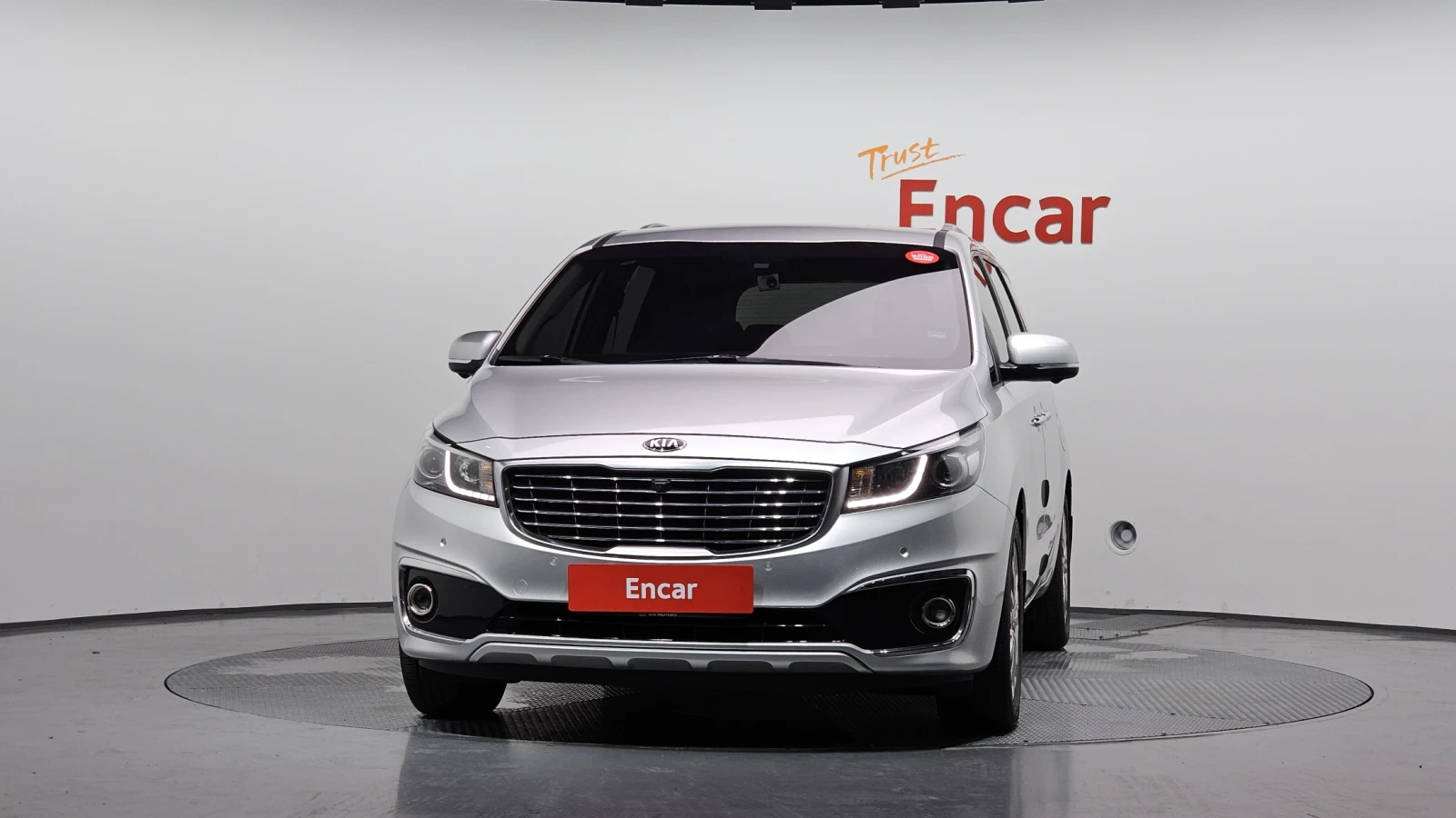 Kia Carnival 360* ПОДГРЕВ ВОЛАН* КРАЙНА ЦЕНА, снимка 3 - Автомобили и джипове - 56024565