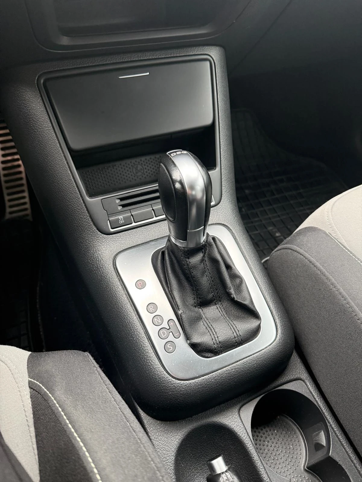 VW Golf Plus 1.4, снимка 6 - Автомобили и джипове - 56103040