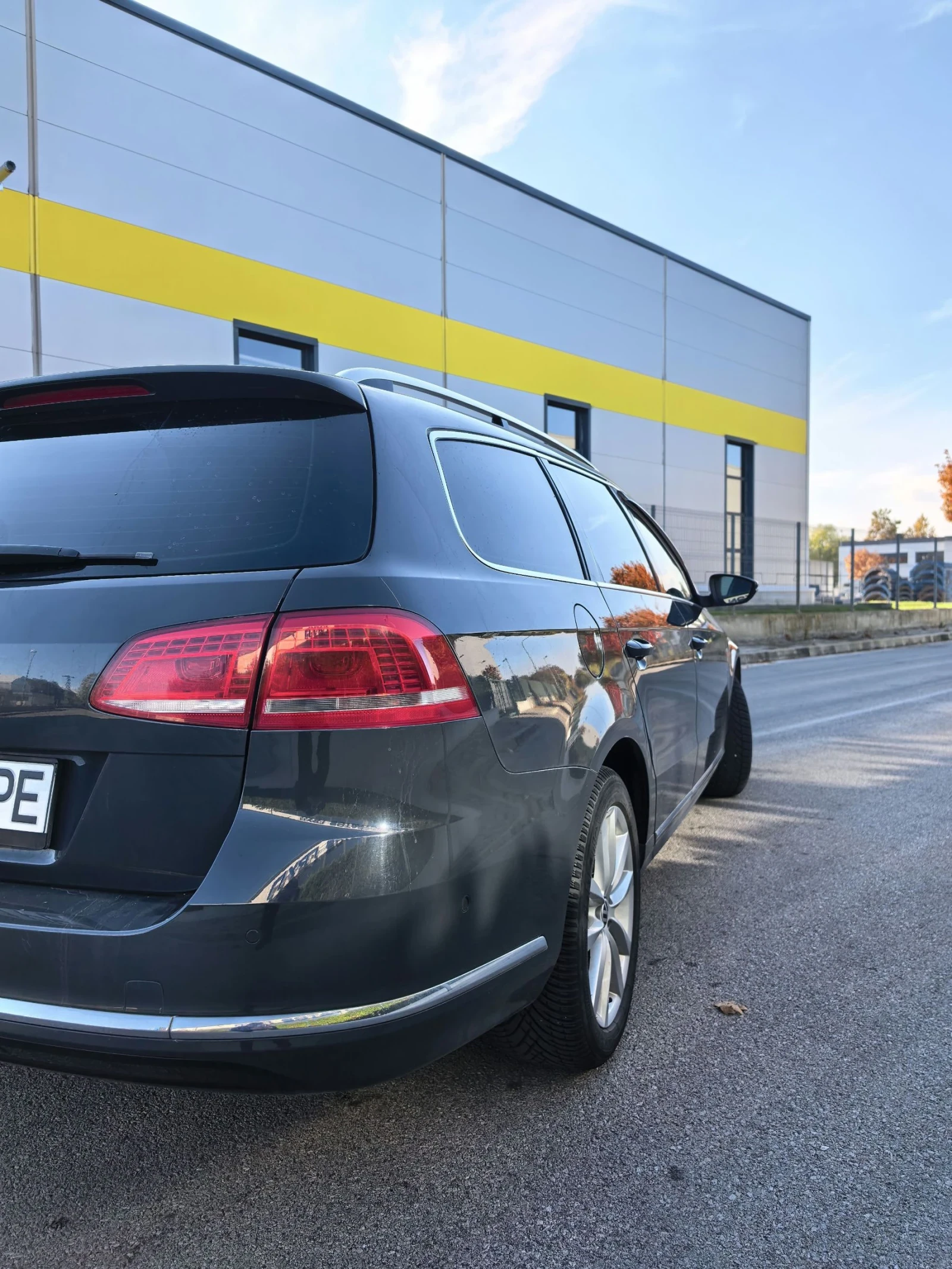 VW Passat 2.0 TFSI R-line DSG, снимка 2 - Автомобили и джипове - 56735688