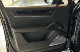 Porsche Cayenne TURBO E-HYBRID/CERAMIC/BURM/PANO/SPORT CHRONO/360/ - 149780 € / 292944.22 лв. - 77062538 8