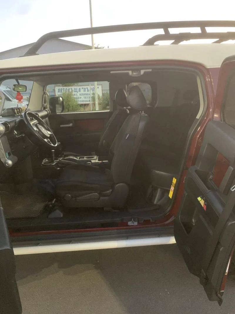 Toyota Fj cruiser 4.0 V6, снимка 8 - Автомобили и джипове - 52185528
