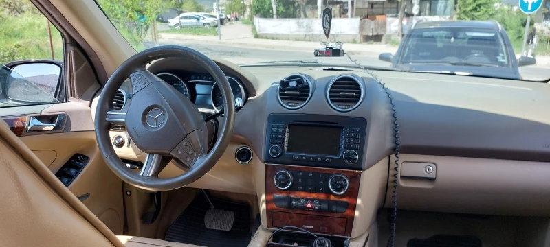 Mercedes-Benz ML 320, снимка 2 - Автомобили и джипове - 52322707