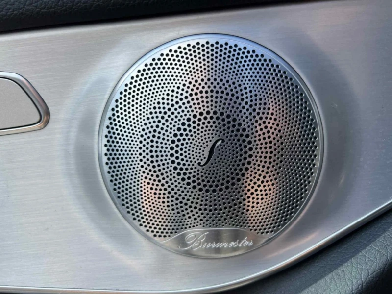 Mercedes-Benz GLC 43 AMG CARFAX* Подгрев* Кожа* Навигация* , снимка 7 - Автомобили и джипове - 52618399