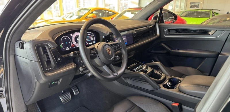 Porsche Cayenne TURBO E-HYBRID/CERAMIC/BURM/PANO/SPORT CHRONO/360/, снимка 11 - Автомобили и джипове - 53174072