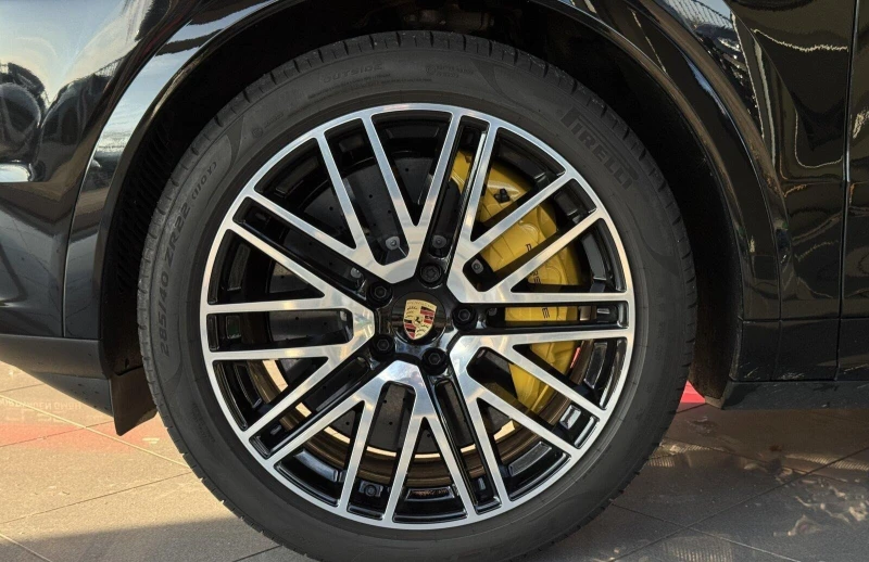 Porsche Cayenne TURBO E-HYBRID/CERAMIC/BURM/PANO/SPORT CHRONO/360/, снимка 7 - Автомобили и джипове - 53174072