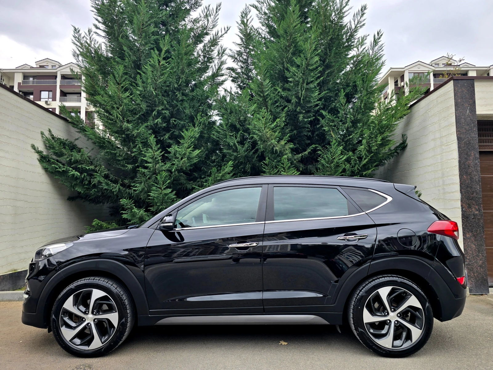 Hyundai Tucson 2.0 PREMIUM-FULL - изображение 8