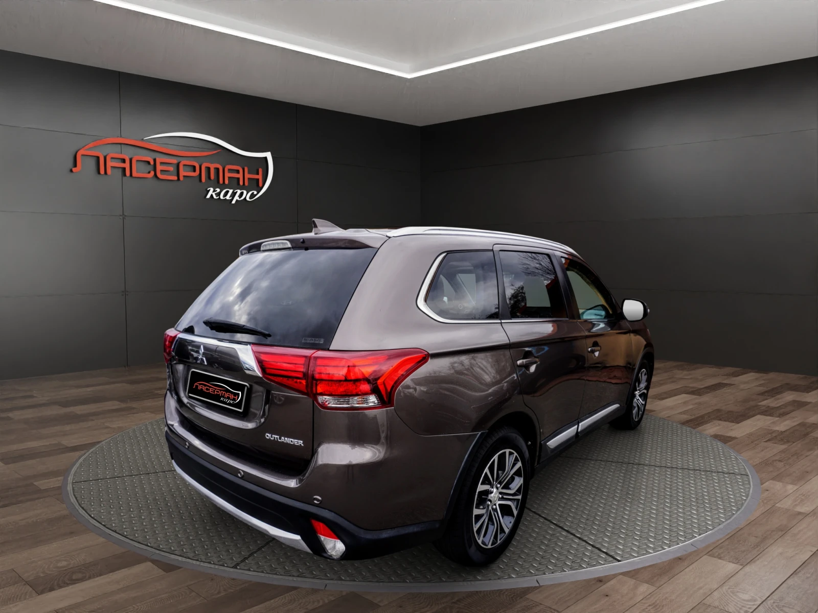Mitsubishi Outlander 2.2D INSTYLE PLUS AWD - изображение 3