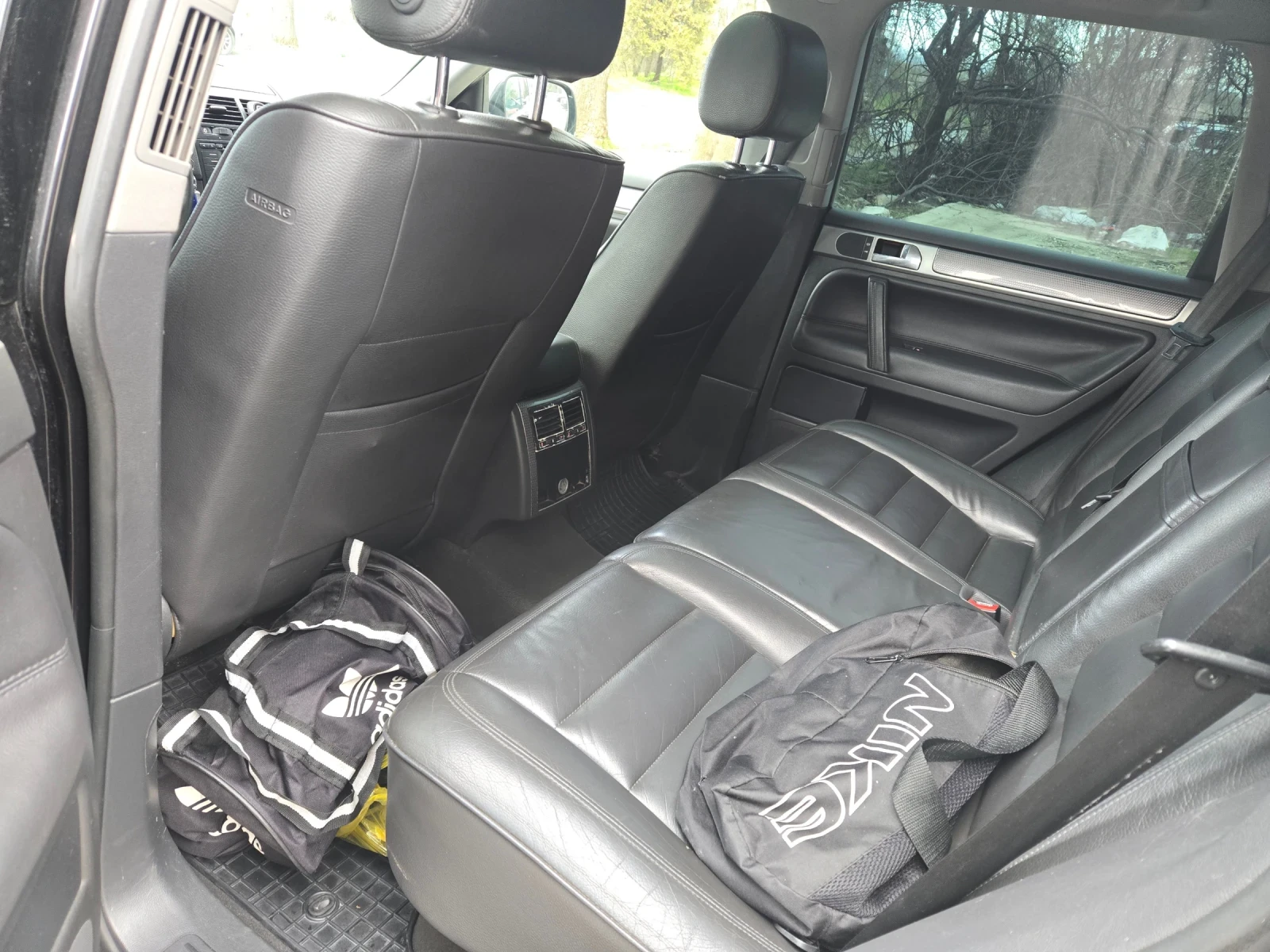 VW Touareg 3.0 TDI R LINE, снимка 8 - Автомобили и джипове - 54004310