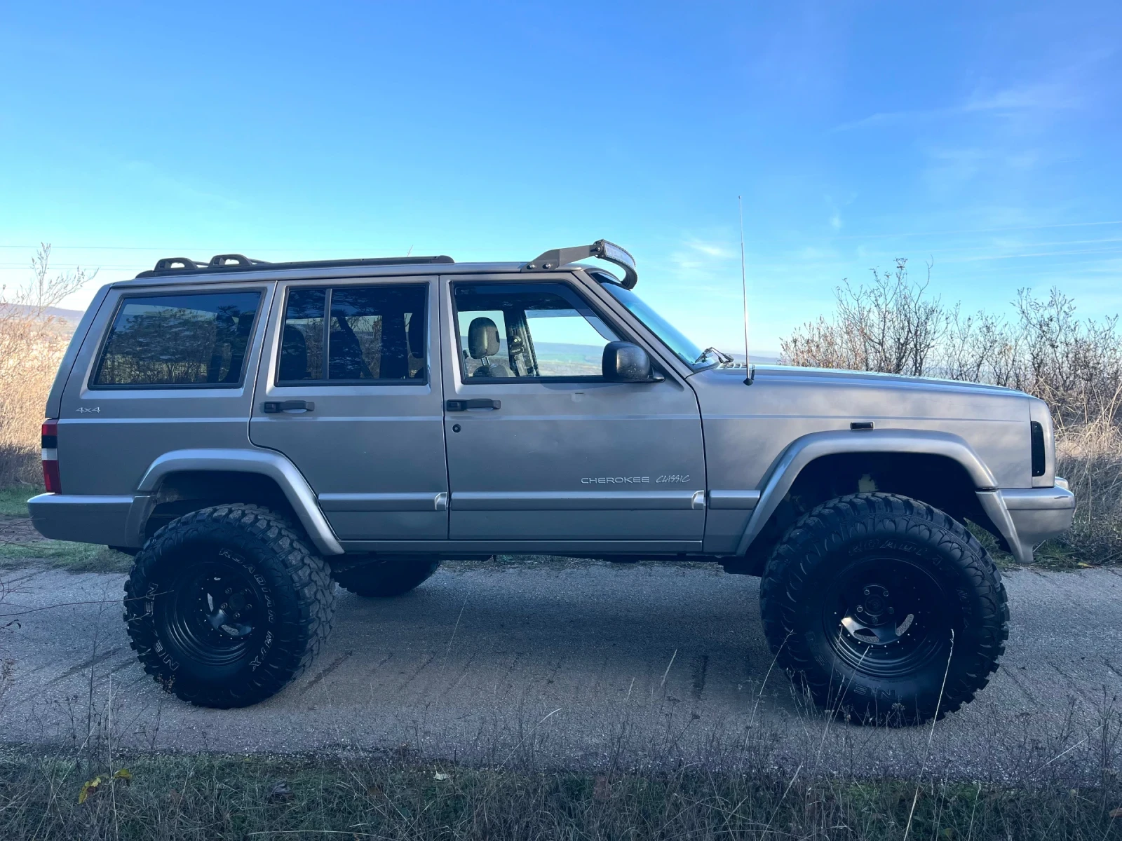 Jeep Cherokee XJ, снимка 4 - Автомобили и джипове - 54117261