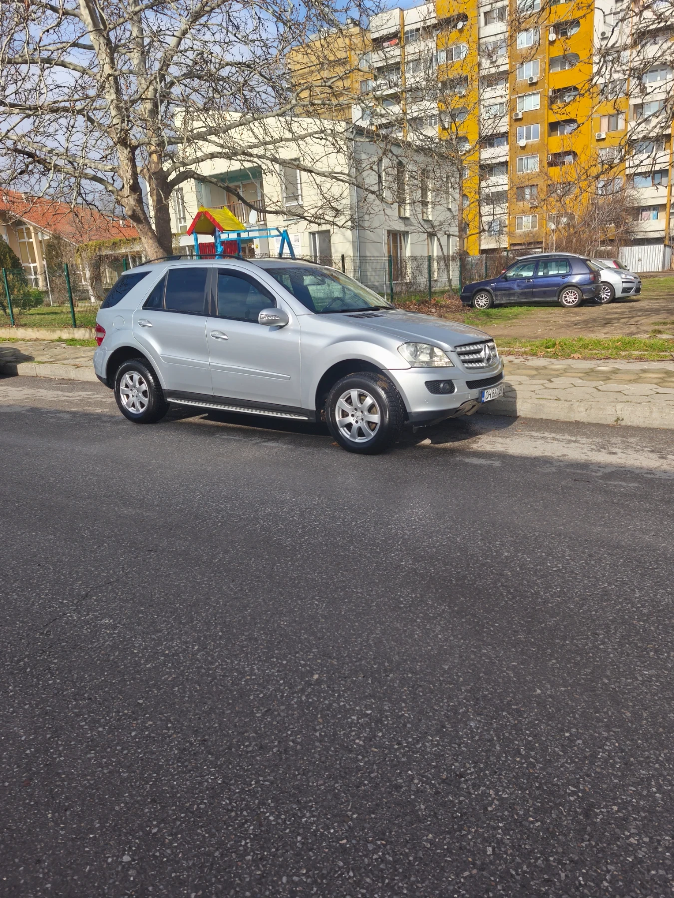 Mercedes-Benz ML 320, снимка 3 - Автомобили и джипове - 54237741