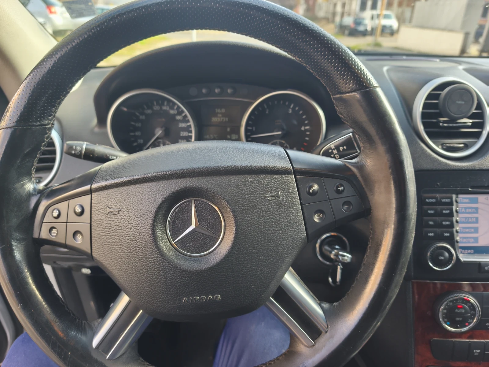 Mercedes-Benz ML 320, снимка 11 - Автомобили и джипове - 54237741