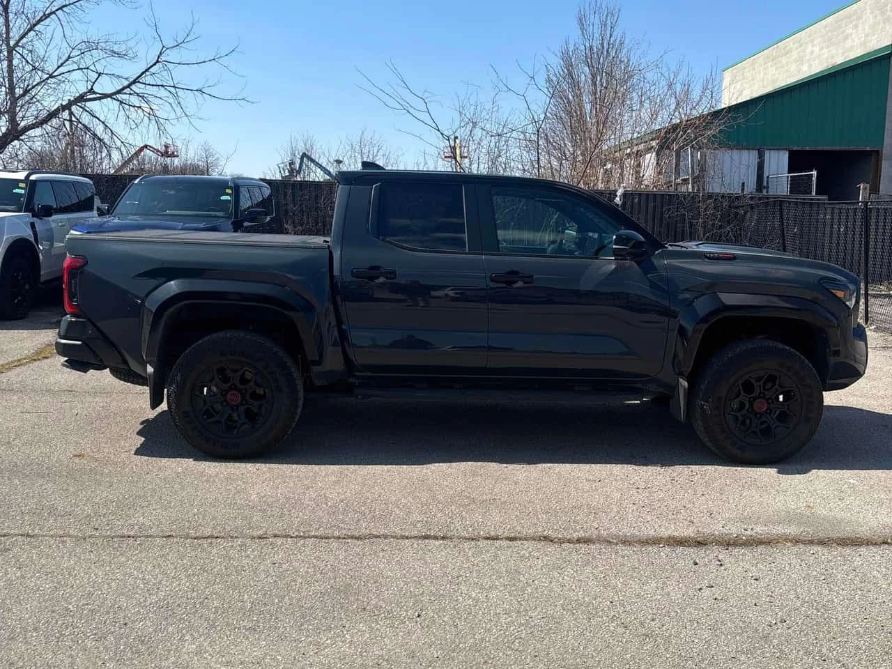 Toyota Tacoma TRD PRO Hybrid  CARFAX | Mobile.bg � ����������� 3