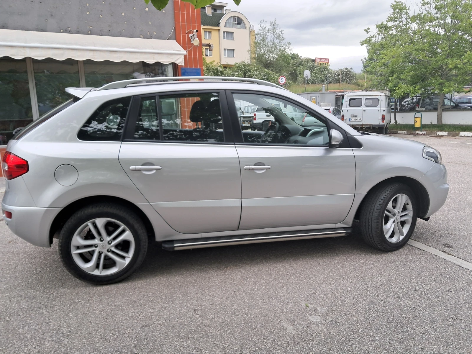 Renault Koleos 2.0 150кс феислифт 4х4 навигация, снимка 5 - Автомобили и джипове - 54588082