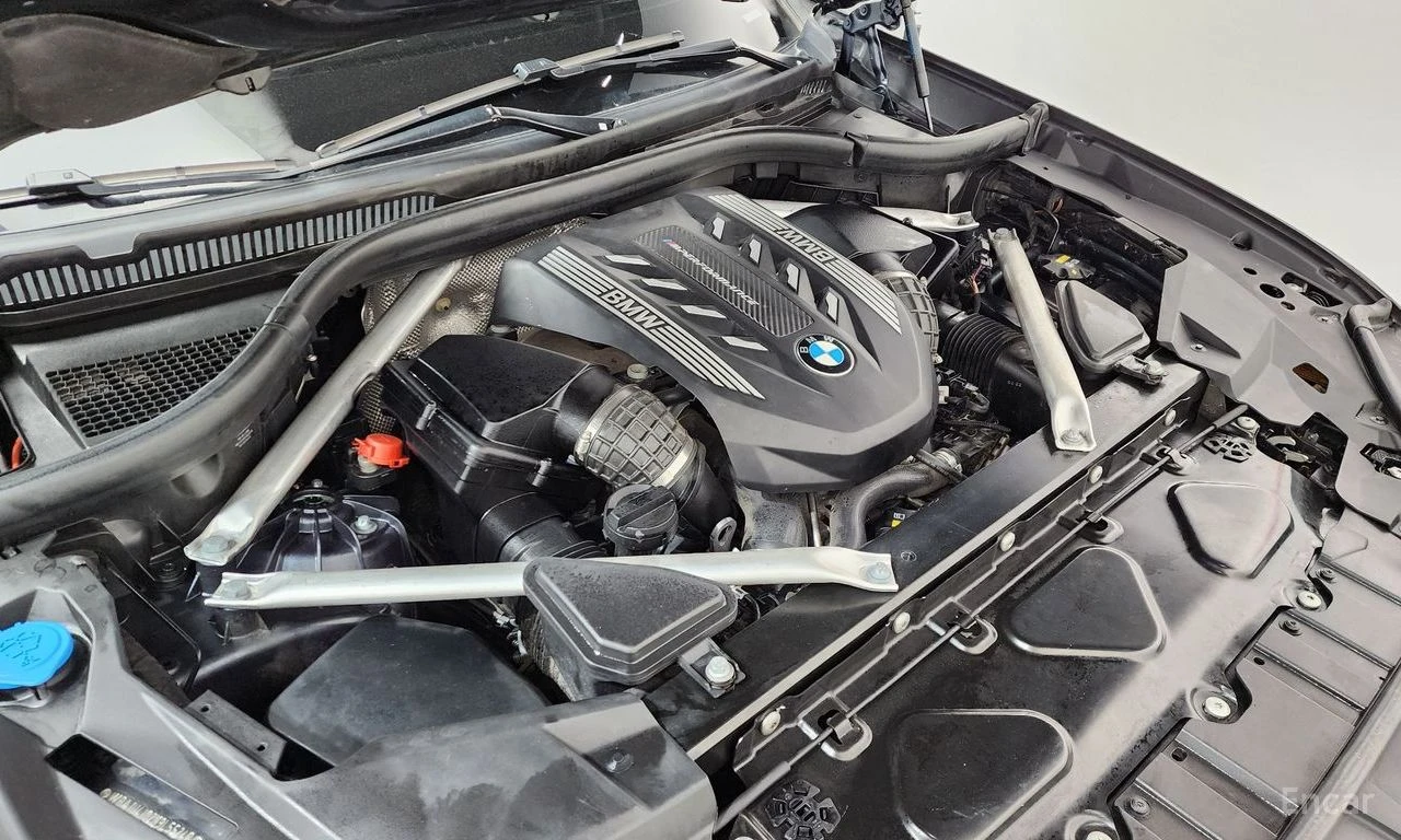 BMW X5 M50i* LASER* ОБДУХВАНЕ* ДИСТРОНИК* 360КАМЕРА* , снимка 17 - Автомобили и джипове - 55003715