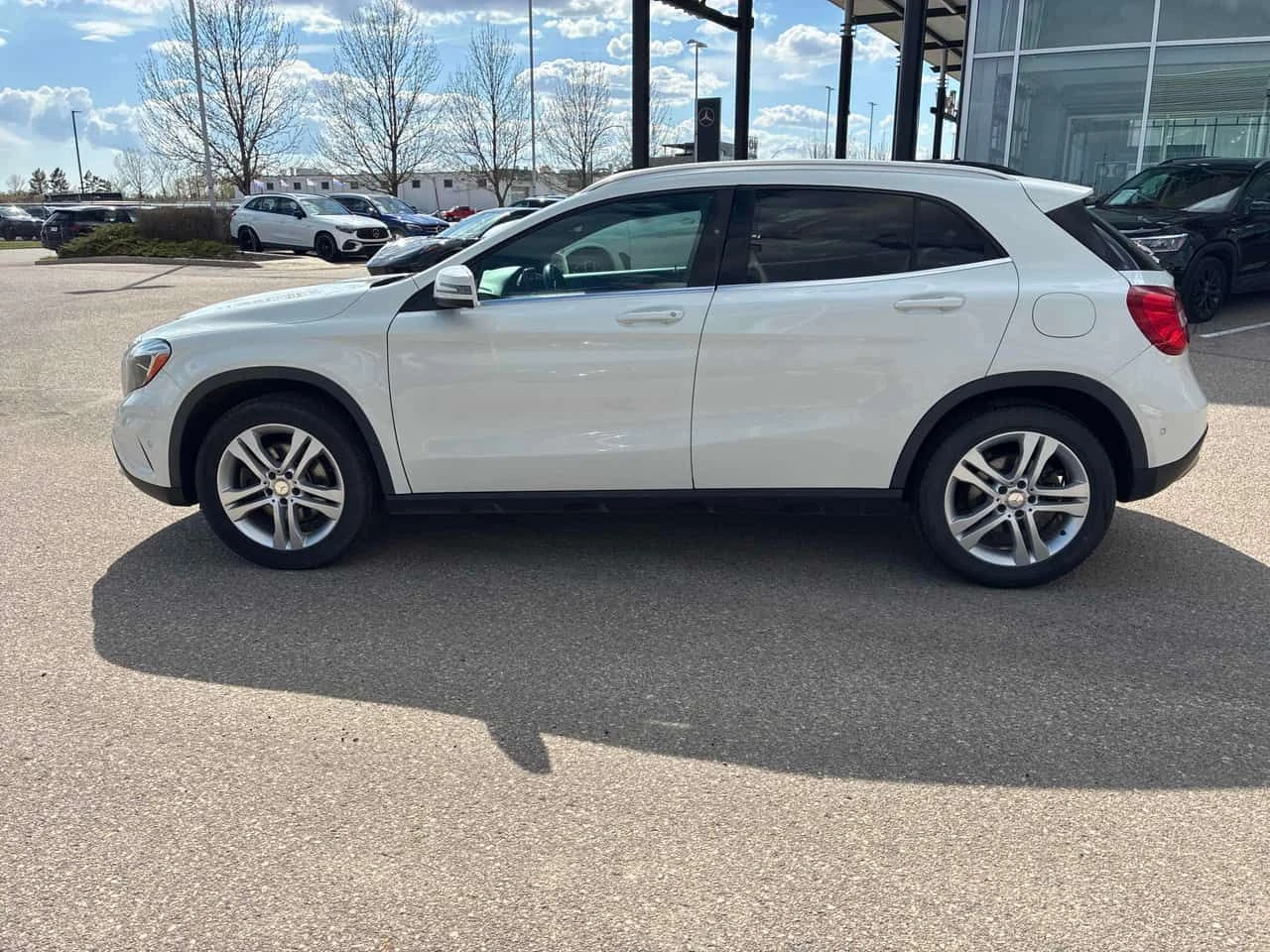 Mercedes-Benz GLA 250 4MATIC/CARFAX/ПОДГРЕВИ, снимка 3 - Автомобили и джипове - 55006920