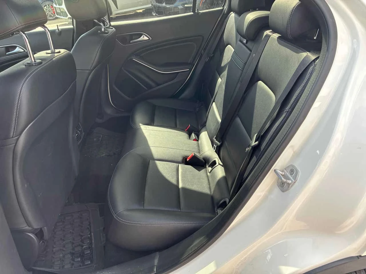 Mercedes-Benz GLA 250 4MATIC/CARFAX/ПОДГРЕВИ, снимка 12 - Автомобили и джипове - 55006920