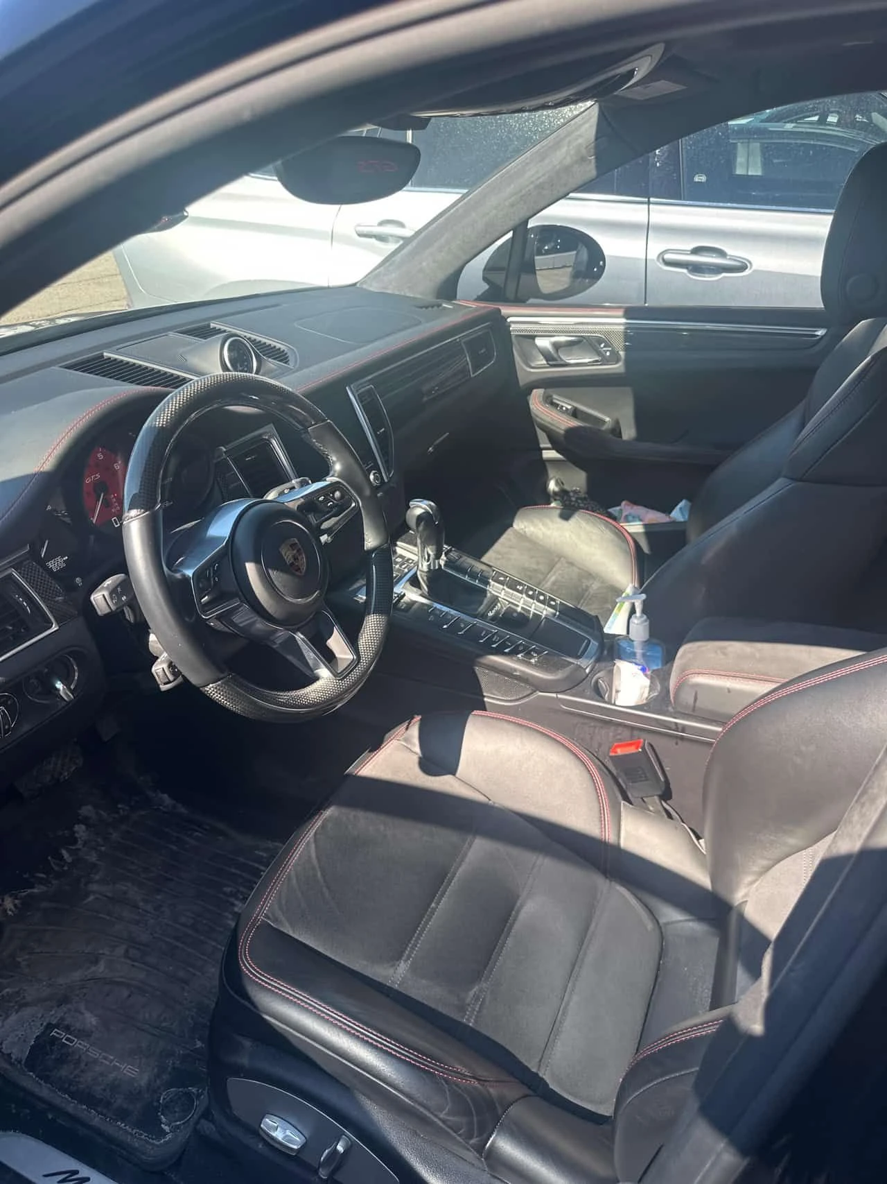 Porsche Macan GTS | CARFAX | БЕЗ ПЪРВОНАЧАЛНА ВНОСКА, снимка 7 - Автомобили и джипове - 55081859