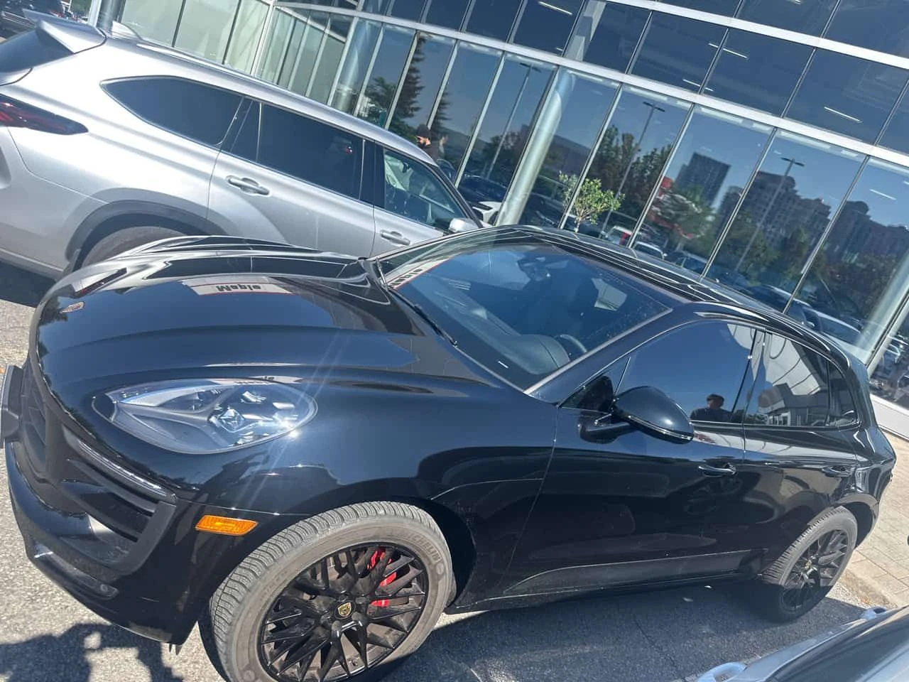 Porsche Macan GTS | CARFAX | БЕЗ ПЪРВОНАЧАЛНА ВНОСКА, снимка 2 - Автомобили и джипове - 55081859