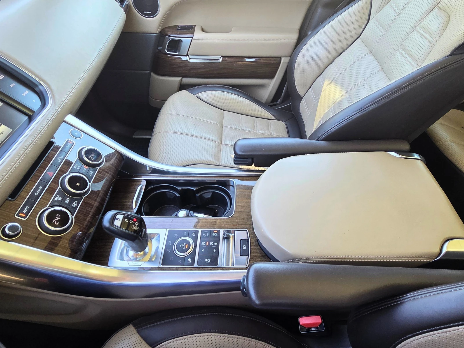 Land Rover Range Rover Sport 3.0 V6 Чисто нов двигател!  , снимка 7 - Автомобили и джипове - 55698171