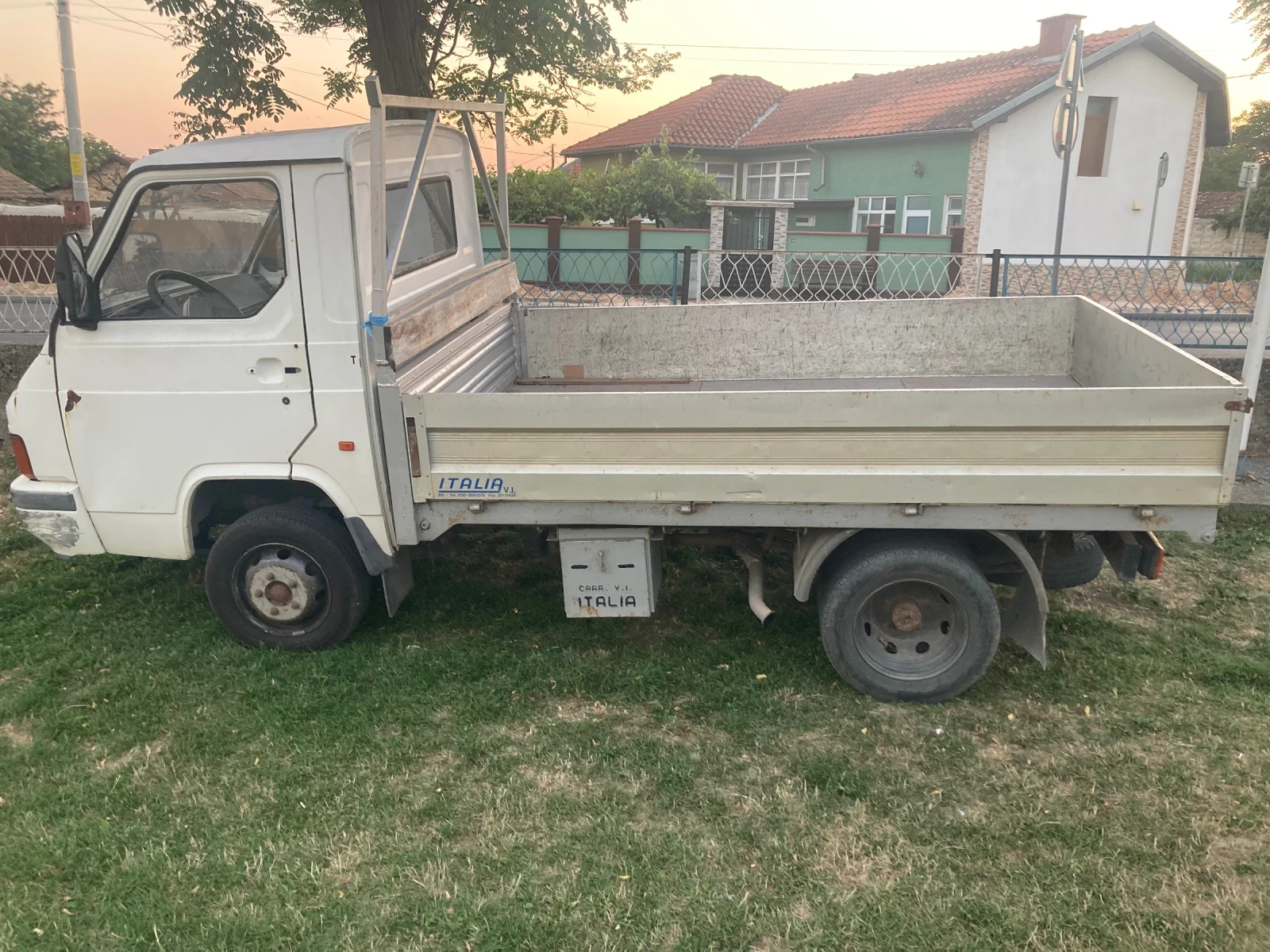 Nissan Trade, снимка 4 - Камиони - 55564909