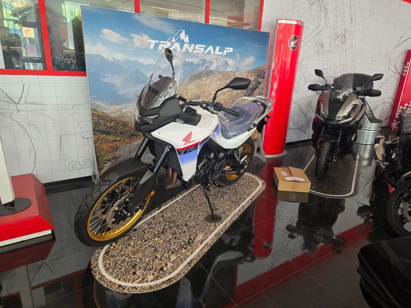 Honda Xl 750 NEW 2025!!!! НАЛИЧНИ KM.0!!!, снимка 5 - Мотоциклети и мототехника - 52313928