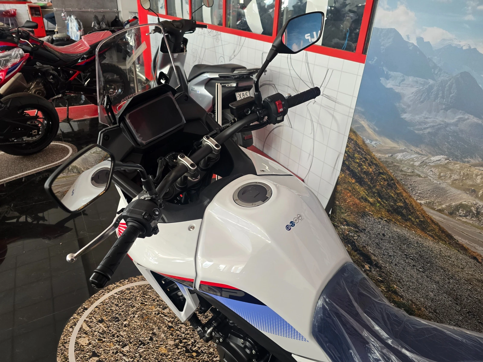 Honda Xl 750 NEW 2025!!!! KM.0!!! - изображение 2
