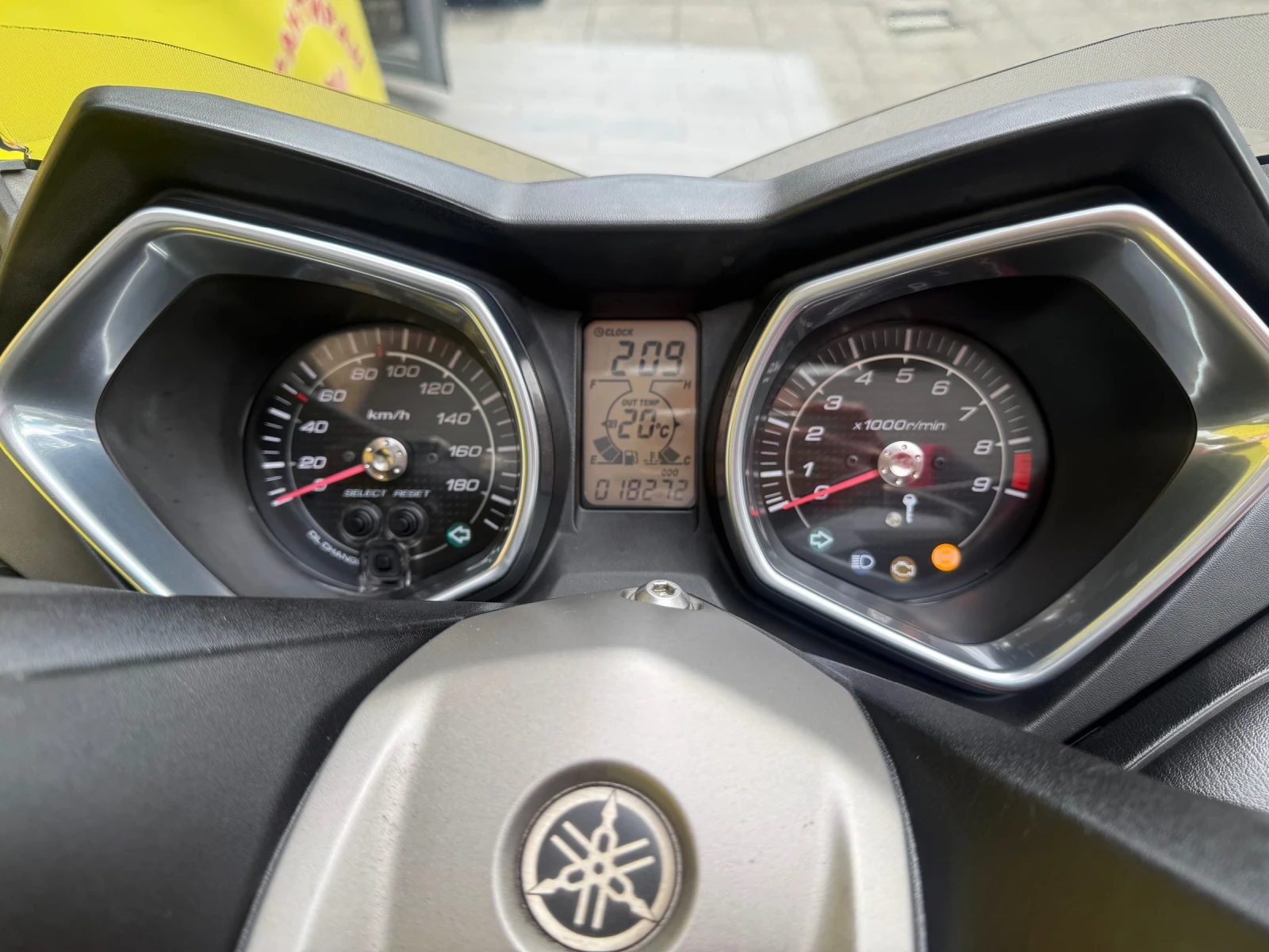 Yamaha X-max 400 IRON MAX, снимка 11 - Мотоциклети и мототехника - 54355291