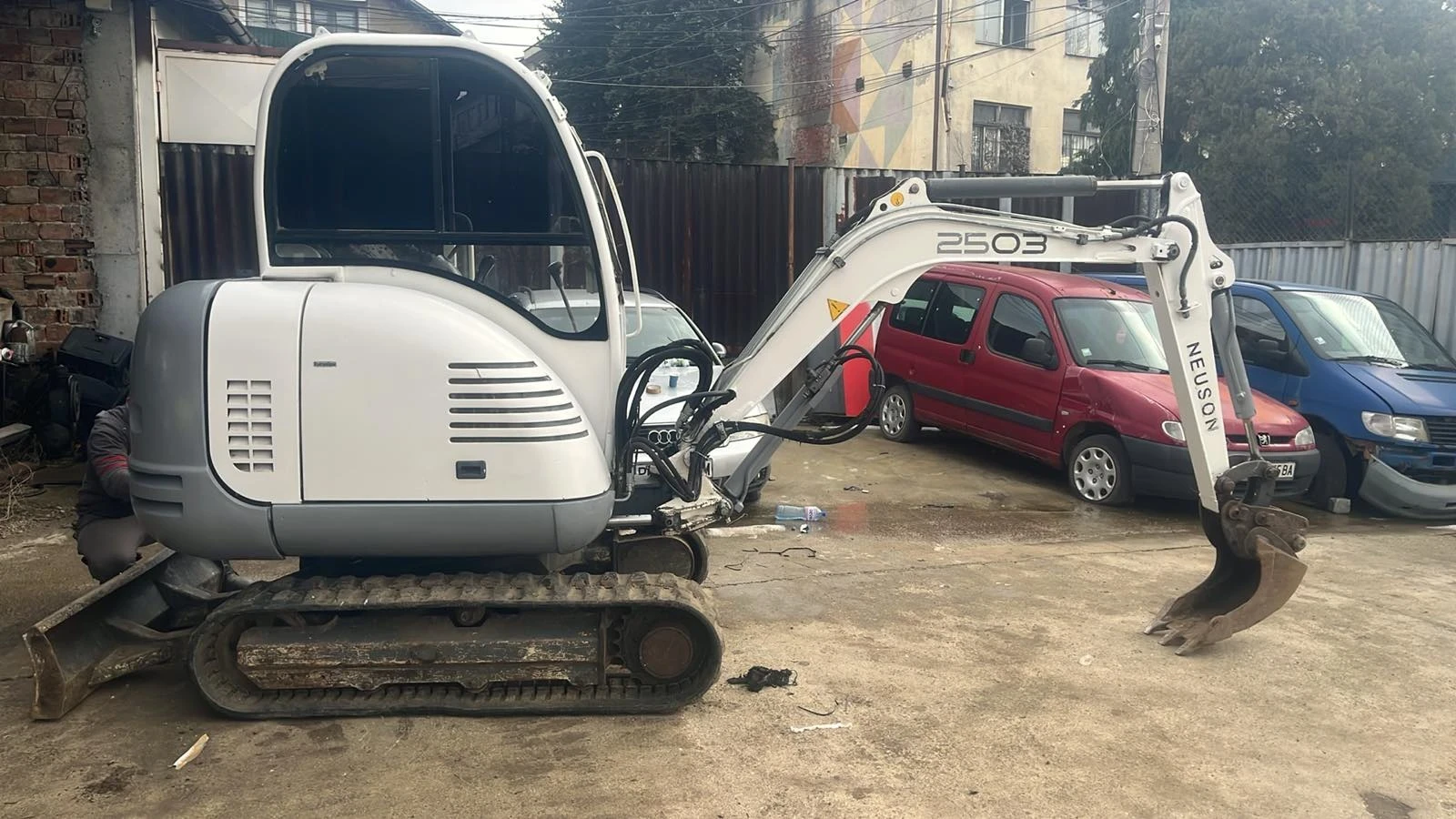 Багер Neuson
