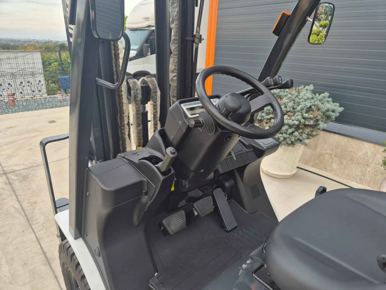  Nissan UniCarriers JAPAN / +   | Mobile.bg   10