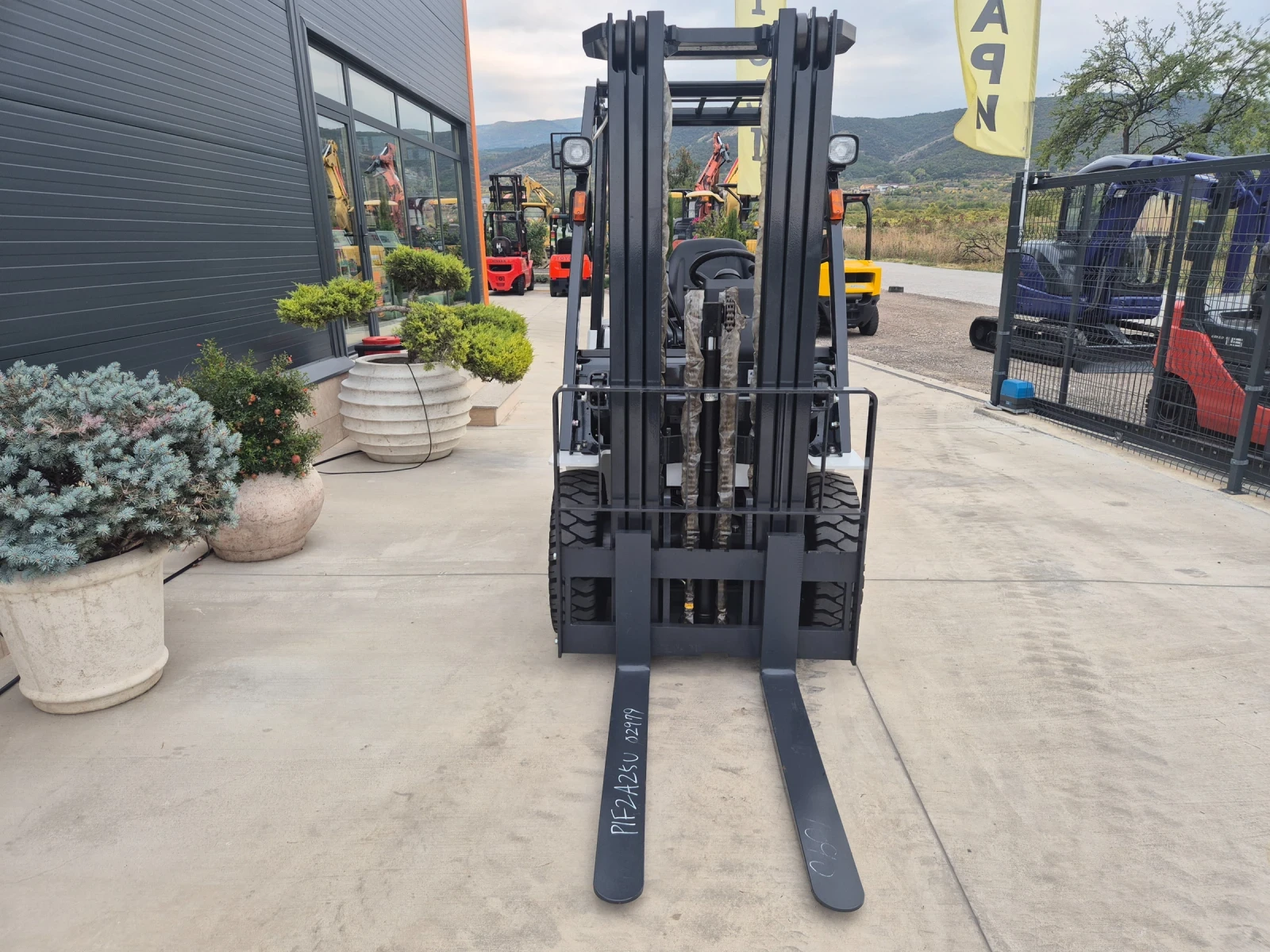  Nissan UniCarriers JAPAN / +   | Mobile.bg   8