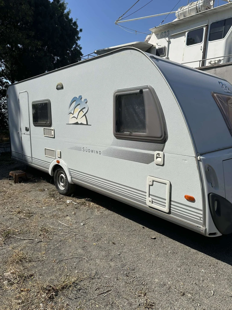 Каравана Knaus Sudwind, снимка 2 - Каравани и кемпери - 50031091